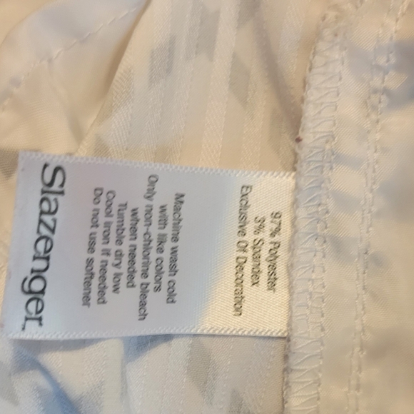 Stylish White and Black Patterned Women's Shorts - Picture 5 of 7